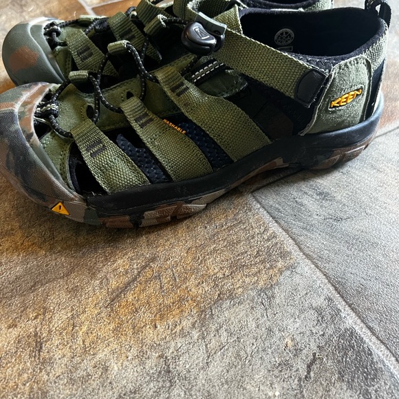 Keen Sandals, summer shoes, water shoes, Keen - Picture 5 of 5